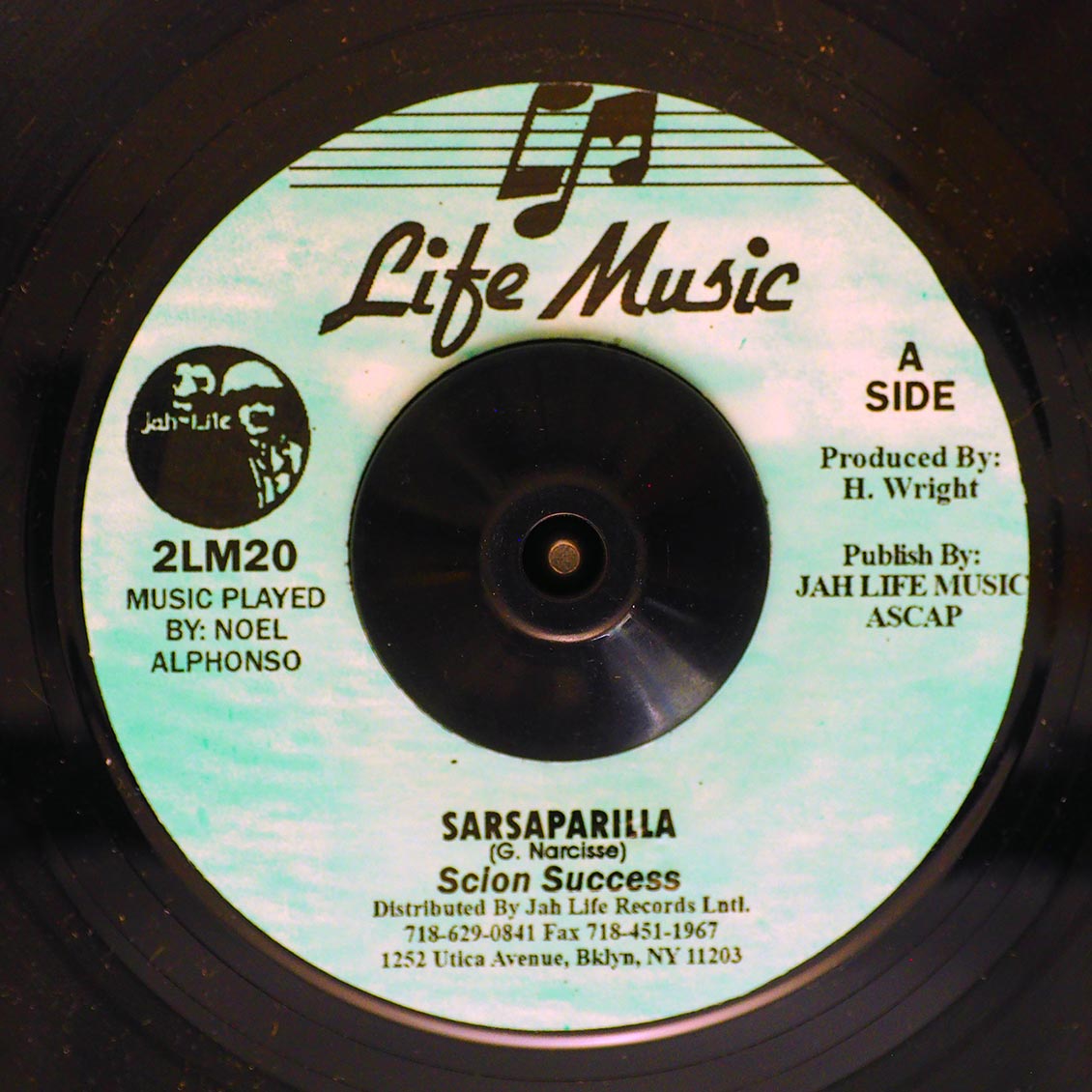 Scion Success - Sarsaparilla  /  I Life Players - Original Raggamuffin Dub (rhythm: "Barrington Levy - Raggamuffin") - 7"