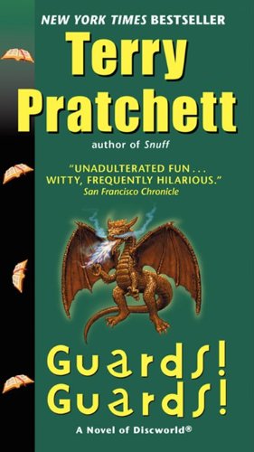 Guards! Guards! -- Terry Pratchett - Paperback